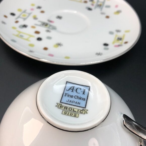 Vintage Tea Cup Saucer Set 50s Frolic pattern Mid Century Atomic Dinnerware - Picture 5 of 10